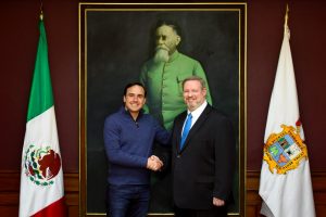Lee más sobre el artículo Sostiene Manolo Jiménez reunión con Cónsul de Estados Unidos en Monterrey