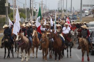 Lee más sobre el artículo Encabeza Alcalde cabalgata del Rodeo Saltillo 2019