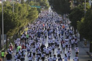 Lee más sobre el artículo Más de dos mil saltillenses festejan a la ciudad corriendo