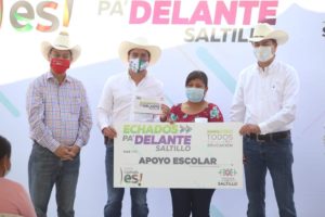 Lee más sobre el artículo Arranca alcalde entrega de Apoyos Escolares en ejidos de Saltillo